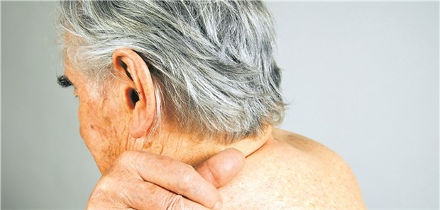 Chronische Schmerzen stammen bei alten Menschen häufig aus dem muskuloskelettalen System.