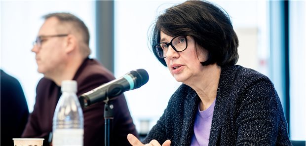 Bremen plant kommunale Gesundheitszentren Claudia Bernhard, Senatorin für Gesundheit, Verbraucherschutz und Frauen in Bremen, will in Stadtteilen mit geringer ambulanter Versorgung kommunale Ärzte-Zentren gründen.