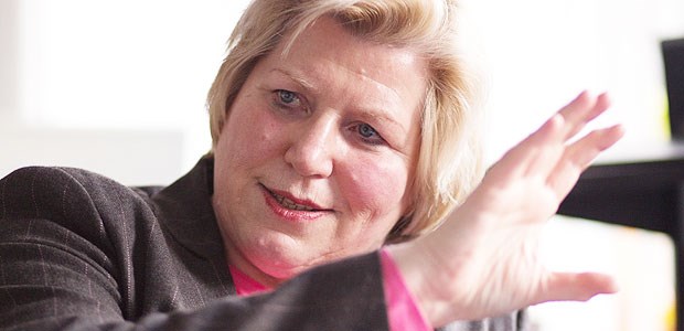 Gesundheitsministerin fordert bessere Bezahlung für Pfleger Cornelia Rundt war vor ihrer Wahl zur Sozialministerin hauptamtlicher Vorstand beim Paritätischen Wohlfahrtsverband in Niedersachsen.