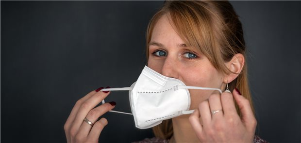 Corona-Ausrüstungsausrüstung für MFA: Ärzte sollen künftig keine Sonderzahlungen für Hygiene- oder Schutzausrüstung wegen SARS-CoV-2 mehr erhalten. (Symbolbild mit Fotomodell)