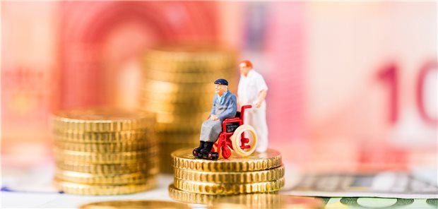 Milliardenpoker in der Pflege Corona, Demografie und Gehälter setzen den Pflegekassen finanziell massiv zu