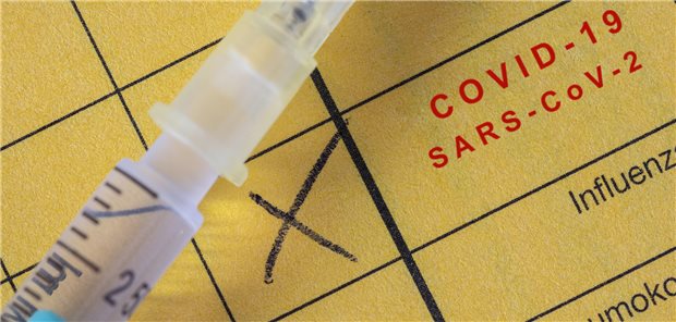 Corona-Impfungen können in Hessen wieder direkt über die gesetzlichen Krankenkassen abgerechnet werden.