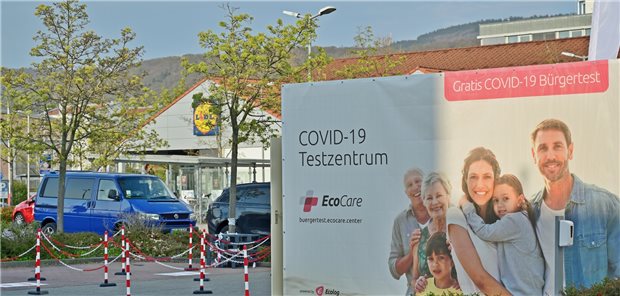 Corona Schnelltest Center auf dem Parkplatz der LIDL-Filiale in Heidelberg-Rohrbach im vergangenen Jahr. Wie viele Teststellen unter der neuen Verordnung weitermachen werden, ist noch nicht absehbar.
