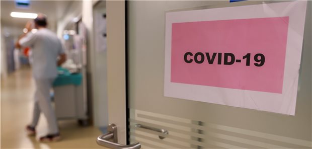 Corona bei Privatpatienten: Im Schnitt 12,7 Tage stationäre Versorgung Corona-Station: Laut einer Auswertung der Debeka waren seit Pandemiebeginn fast 70 Prozent ihrer Versicherten, die wegen COVID-19 in der Klinik betreut werden mussten, älter als 60 Jahre.