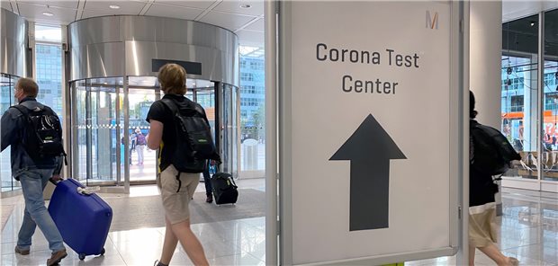 RKI-Daten: Corona-Tests direkt bei Einreise weniger zuverlässig Corona-Testcenter am Münchner Flughafen