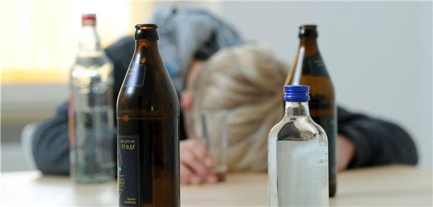 Corona führt zum Rückgang des sogenannten Binge Drinkings bei Teenagern.