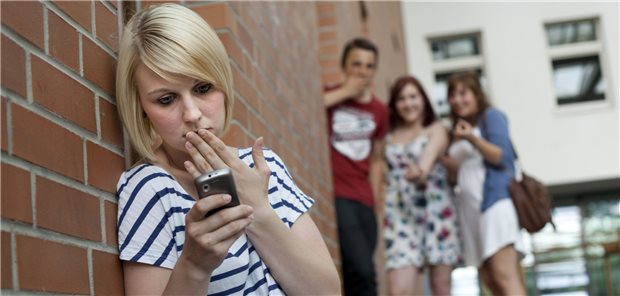 Cybermobbing treibt immer mehr Schüler zu Ärzten und Therapeuten Cybermobbing? Immer mehr Schüler in Deutschland werden Opfer solcher Übergriffe.