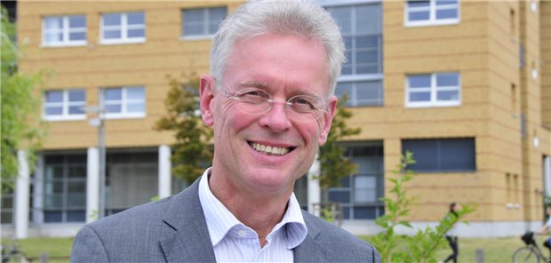 Drei Wissenschaftler erhalten den Preis für Biochemische Analytik DGKL-Preis für Biochemische Analytik 2022 an Transfusionsmediziner Prof. Dr. Andreas Greinacher