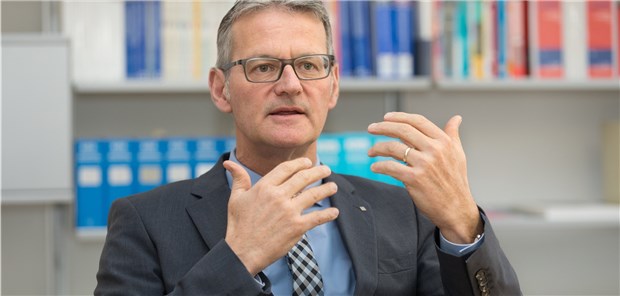 DKG-Chef Dr. Gerald Gaß: „Wir haben das Problem, dass in vielen Bundesländern der Bereitschaftsdienst nicht gut und wohnortnah organisiert ist.“