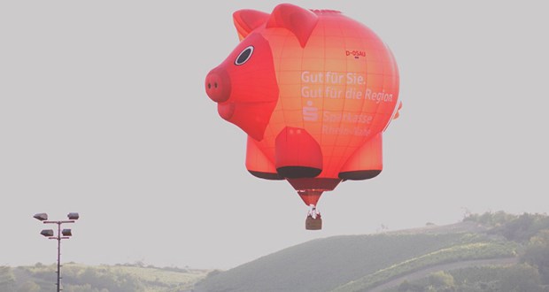 Die Praxisgebühr stirbt Da fliegt das Sparschwein - samt der zwei Milliarden aus der Praxisgebühr.