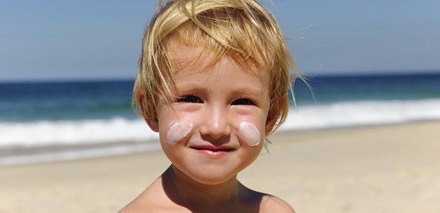 Ein verhallter Appell Da lacht das Kind: Sonnenschutz ist die halbe Miete beim Schutz vor Hautkrebs.