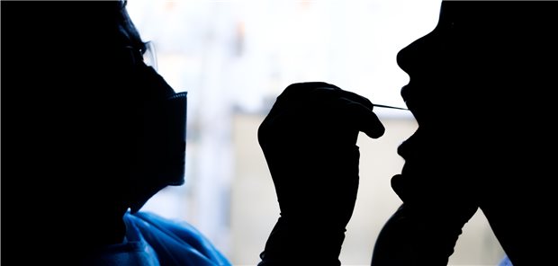 Praxen können Corona-Infektionen nun digital melden Auch Arztpraxen können positive Corona-Schnellstestergebnisse nun elektronisch übermitteln.