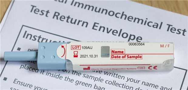 Darmkrebs Screening mit einem Multitarget-FIT (mtFIT), der neben Hämoglobin auch die beiden Darmkrebsproteine Calprotectin und Serpin F2 erfasst und so  Sensitivität erheblich verbessert, bei ähnlicher Spezifität wie ein herkömmlicher FIT.
