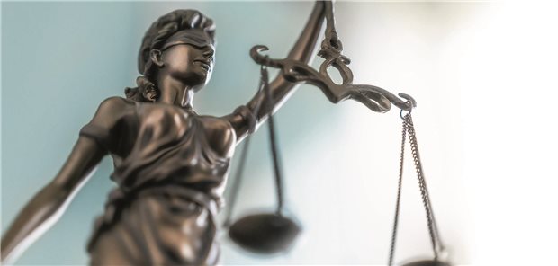 Einsicht in die Krankenakte: „Es fehlt an einer gesetzlich geregelten Sanktion“ Das Akteneinsichtsrecht ergibt sich aus § 630g Absatz 1 Satz 1 BGB und aus der Datenschutz-Grundverordnung, der DSGVO, so Medizinjurist Dr. Johannes Brock.