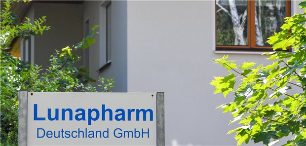 Brandenburg stockt Arzneimittelaufsicht auf Das Brandenburger Unternehmen Lunapharm rückte 2018 in die Aufmerksamkeit der Öffentlichkeit.