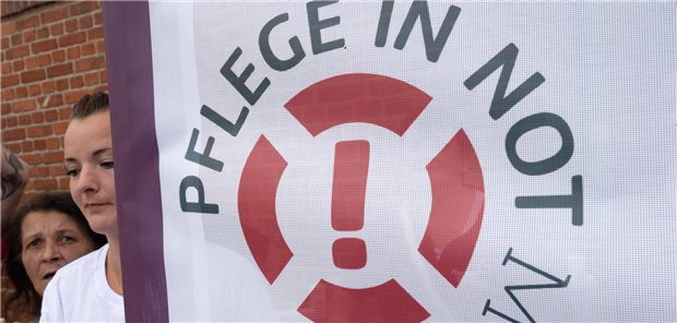 Netzwerk „Pflege in Not“ demonstriert erneut im Nordosten Das Bündnis „Pflege in Not“ hat bereits am 7. Juli in neun Städten Mecklenburg-Vorpommerns demonstriert. (Archivbild)