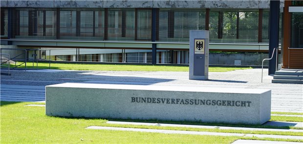 Bundesverfassungsgericht billigt Strukturzuschlag für Psychotherapeuten Das Bundesverfassungsgericht hat die Regelungen für den Strukturzuschlag für Psychotherapeuten im Kern gebilligt.