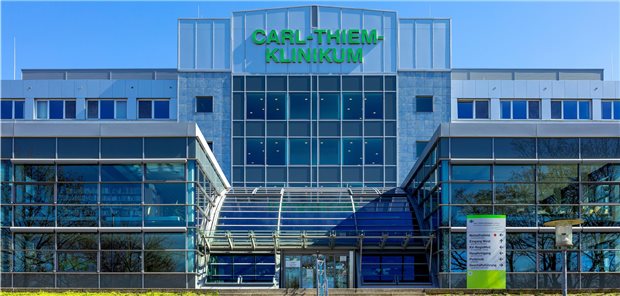 Immer mehr Corona-Ausbrüche in brandenburgischen Kliniken Das Carl-Thiem-Klinikum in Cottbus: Die Pflegeschule des Krankenhauses meldet mehrere Corona-Infektionen.