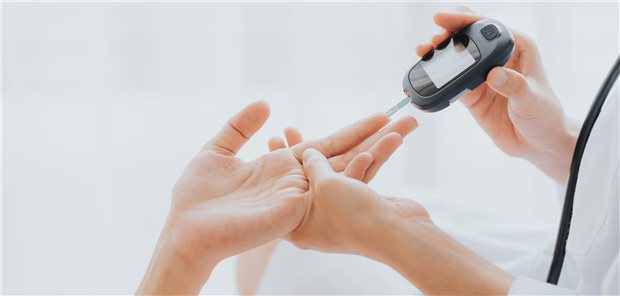 Das Ergebnis ihrer Studie ist, nach Dr. Christina Reith und ihrer Arbeitsgruppe von der Universität Oxford, dass Statine eine moderate dosisabhängige Zunahme neuer Diabetesdiagnosen verursachen, die mit einem leichten Anstieg des Blutzuckerspiegels einhergeht, wobei die meisten neuen Diagnosen bei Menschen auftreten, deren Ausgangswerte bereits nahe an der diagnostischen Schwelle für die Erkrankung liegen.