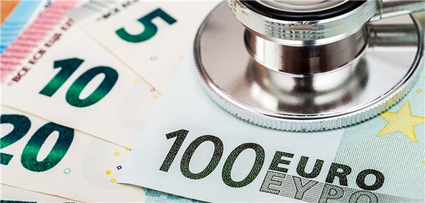 „Das Ergebnis von nur 3,85 Prozent verkörpert die ganze Ignoranz und die jahrelange fehlende Wertschätzung der vertragsärztlichen und -psychotherapeutischen Praxen durch die Krankenkassen“, erklärten die Vertreter der KV Brandenburg.