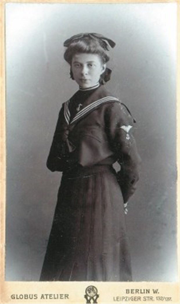 Else Weil beklagt Regresse - im Jahr 1920 Das Foto zeigt Else Weil als junges Mädchen. Es ist das einzige, das nach ihrem tragischen Tod in Auschwitz noch aufzufinden war.