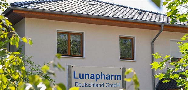Lunapharm fordert Millionen Das Gebäude der Lunapharm Deutschland GmbH im brandenburgischen Blankenfelde-Mahlow.