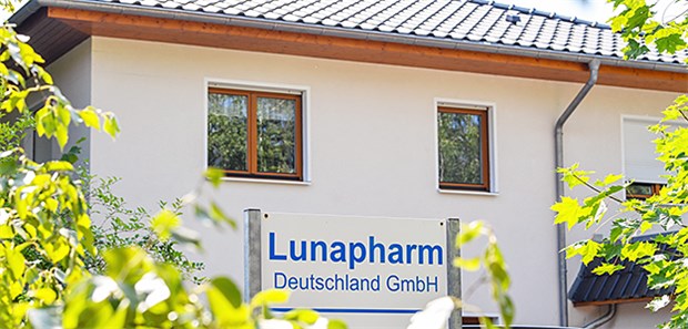 Lunapharm – Wie weit reicht das illegale Netzwerk? Das Gebäude der Lunapharm Deutschland GmbH in Plankenfelde-Mahlow, Brandenburg.