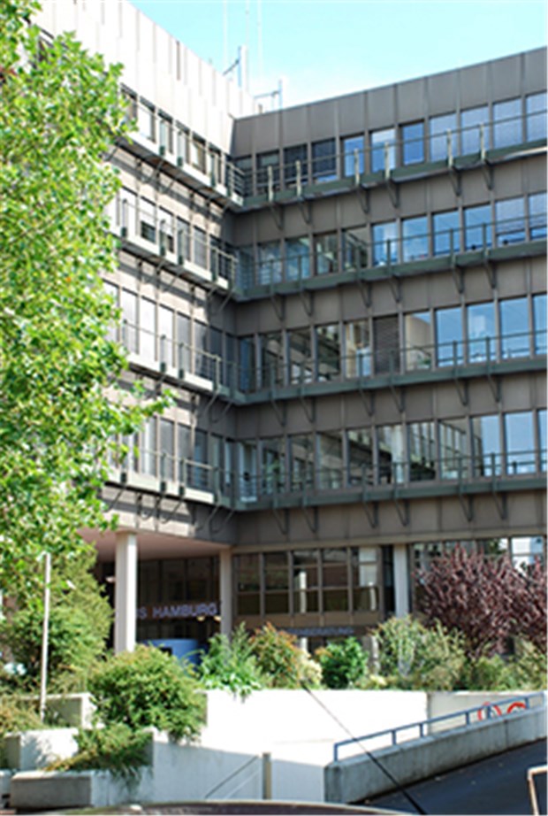 Hamburgs Kammer kündigt die KV-WG Das Hamburger Ärztehaus bietet beiden Körperschaften nicht mehr ausreichend Platz. Als Folge zieht die Kammer in ein eigenes Quartier um.