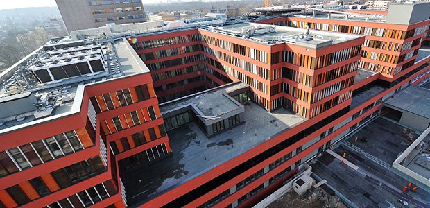 Die Suche nach dem Schuldigen Das Klinikum Offenbach soll 310 Millionen Euro Schulden aufgebaut haben.