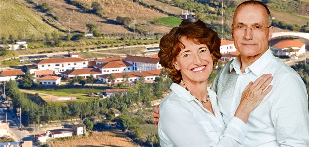 Das Missionsspital „Diospi Suyana“ liegt in den Peruanischen Anden – keine 50 Kilometer Luftlinie entfernt von Machu Picchu. Die Ärzte Dres. Martina und Klaus-Dieter John gründeten es vor 15 Jahren.

