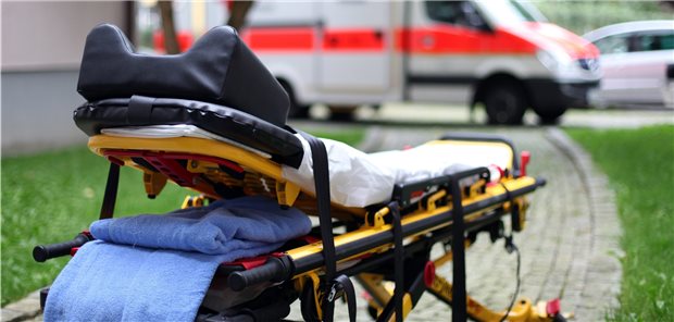 Kein Schadenersatz für Sturz von Rettungstrage Rettungstrage (Symbolbild).
