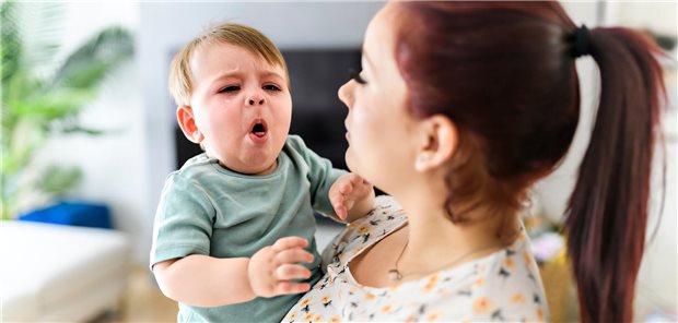 Das Respiratorische Synzytial-Virus kann Bronchitiden und Lungenentzündungen verursachen. Gerade bei Säuglingen kann der Verlauf schwer sein.