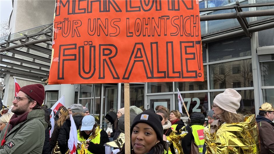 Das Schild von Krankenschwester Ariane Izere haben ihre Patienten gebastelt.