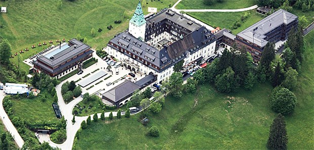 Hausarzt koordiniert Einsatz der Hilfskräfte Das Schloss Elmau in Bayern: Hier findet ab dem Wochenende der G7-Gipfel statt. Einsatzkräfte stehen bereit.