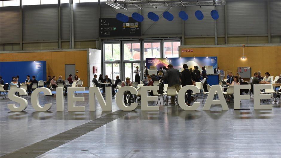 Das Science Café bietet Raum für interdisziplinären Austausch ...