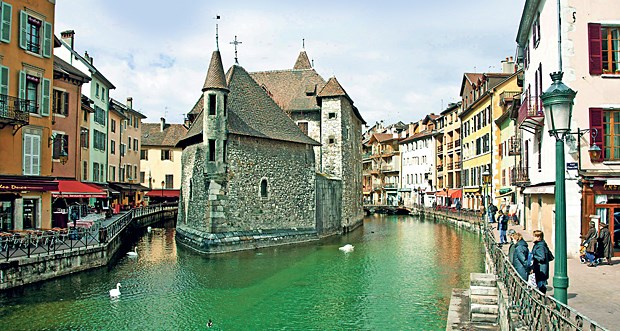 Eine Region im Zeichen des großen Jean-Jaques Rousseau Das Städtchen Annecy - hier lebte Rousseau in jungen Jahren.