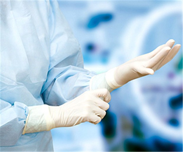 Chefarzt und Hygieniker in Personalunion Das Thema Hygiene wird für Kliniken immer wichtiger. Ab 2016 muss jedes Krankenhaus, das über mehr als 400 Betten verfügt, einen Arzt für die Krankenhaushygiene haben.