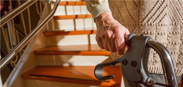 Das Treppenhaus bietet immer wieder Anlass zu Diskussionen zwischen Mieter und Vermieter. Ärzte sollten ihre Patienten nicht ohne Weiteres dort warten lassen.