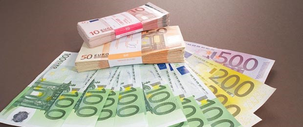4715 Milliarden Euro auf der hohen Kante Das Vermögen der Deutschen wächst trotz der europäischen Finanz- und Schuldenkrise unaufhörlich weiter.