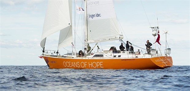 Befreiung von MS auf hoher See Das dänische Segel-Schiff "Oceans of Hope" nimmt von Kopenhagen aus Kurs auf die Weltmeere.