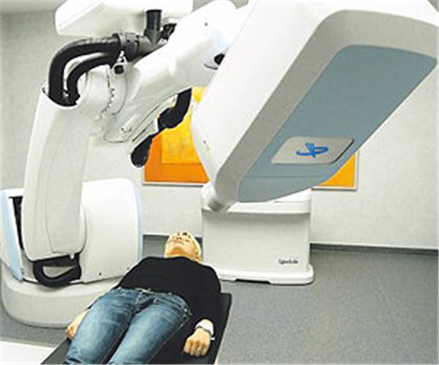 Neue Waffe gegen Krebs in Erfurt Das erste Cyberknife in Mitteldeutschland steht am Erfurter Helios-Klinikum.