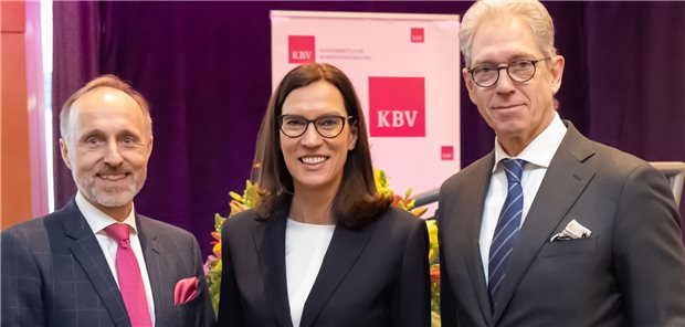 Hofmeister, Steiner und Gassen bilden neuen KBV-Vorstand Das frisch gewählte KBV-Vorstandstrio: Vorstandsvorsitzender Dr. Andreas Gassen (r.), sein Stellvertreter Dr. Stephan Hofmeister (l.) und das neue Vorstandsmitglied Dr. Sibylle Steiner.