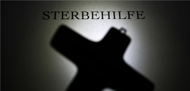 Verbot für Ärzte zur Sterbehilfe steht in Frage Das in der Musterberufsordnung formulierte strikte Verbot der Hilfe zur Selbsttötung soll auf dem DÄT zur Disposition gestellt werden.