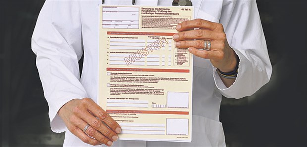 Das neue Formular 61 soll Ärzten den bürokratischen Aufwand beim Verordnen reduzieren.