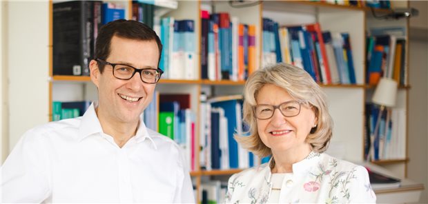 Das neue Führungsduo der Deutschen Gesellschaft für Sozialpädiatrie und Jugendmedizin: Professor Volker Mall und Professorin Heidrun Thaiss.