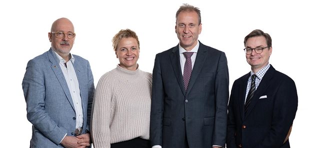 Jan Löhler bleibt Präsident des HNO-Berufsverbandes Das neue gewählte Präsidium des Deutschen Berufsverbandes der HNO-Ärzte: Dr. Dirk Heinrich, Dr. Kerstin Zeise, Professor Jan Löhler und Dr. Christoph Aletsee (v.l.).
