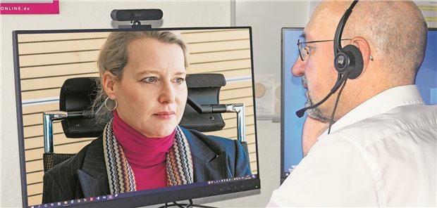 Ausweg aus der Krise mit vereinten Kräften Das öffentliche Interesse an der Pharmaindustrie ist größer geworden: Petra Jumpers und Wolfgang van den Bergh.