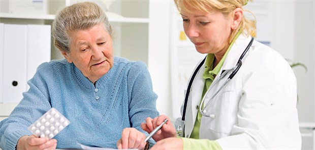 Das richtige Antidiabetikum für die Patientin? Verschiedene Fachgesellschaften vertreten hier ganz unterschiedliche Meinungen.