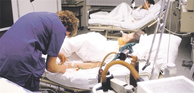 Oft überwiegt die Angst Das richtige Medikament in der richtigen Dosierung am richtigen Patienten? – Fehler sind schnell gemacht. In Kliniken können sie gleich schwere Folgen haben. Ein System zur Meldung von Beinahe-Fehlern ist deshalb unabdingbarer Bestandteil der Qualitätssicherung.