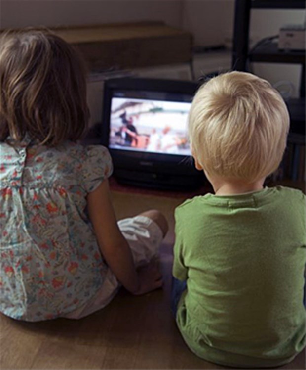 Das sollte tabu sein: TV im Zimmer von Kindern unter zwölf Jahren. 
